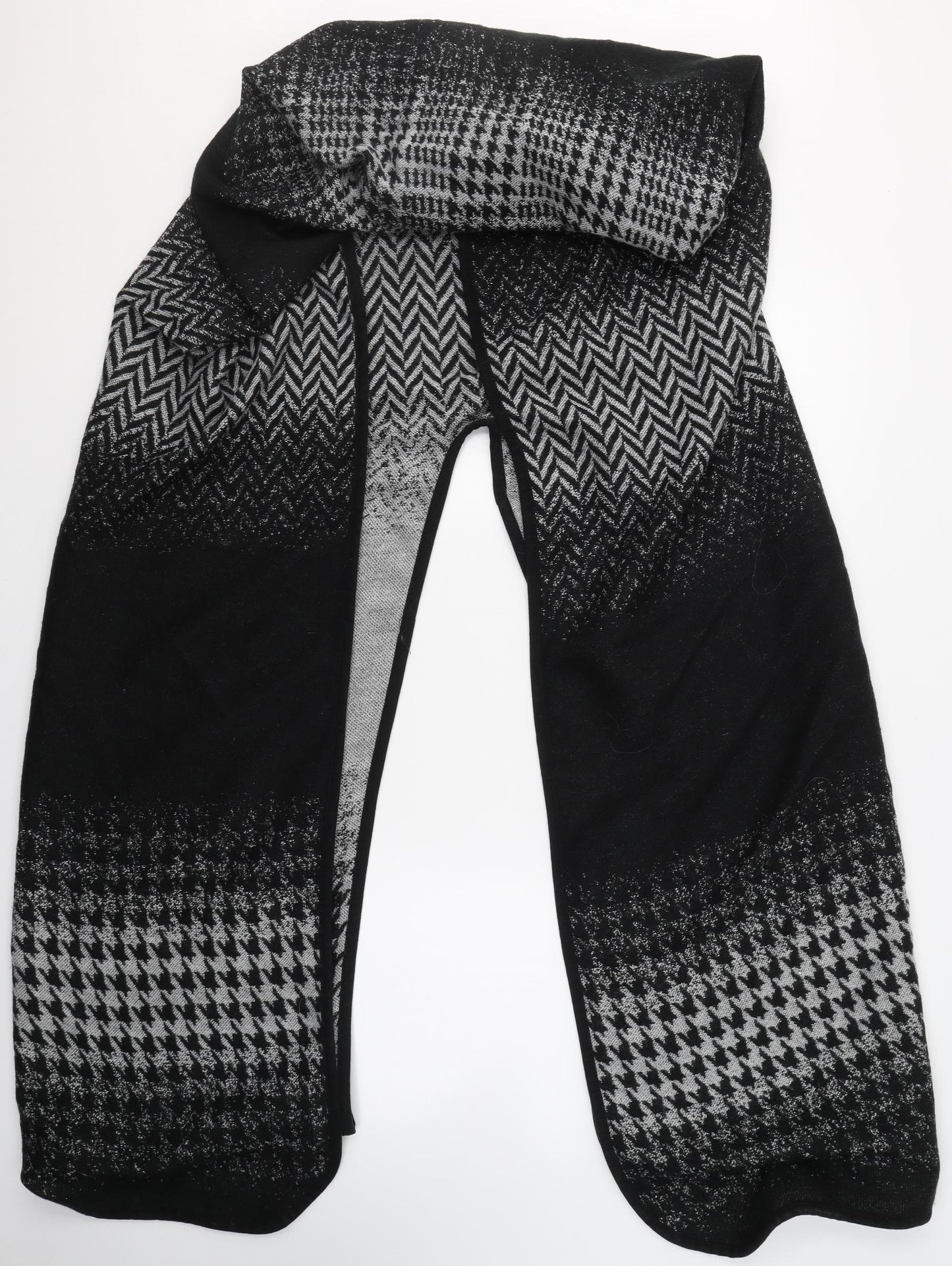 Preworn Womens Black Houndstooth Acrylic  Shawl/Wrap    - Poncho style