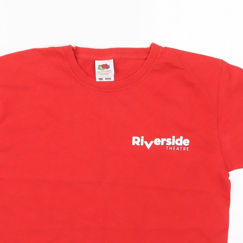Fruit of the Loom Boys Red  Cotton Basic T-Shirt Size 9-10 Years Crew Neck Pullover - Riverside Theatre Musical Theatre Summer School 2019