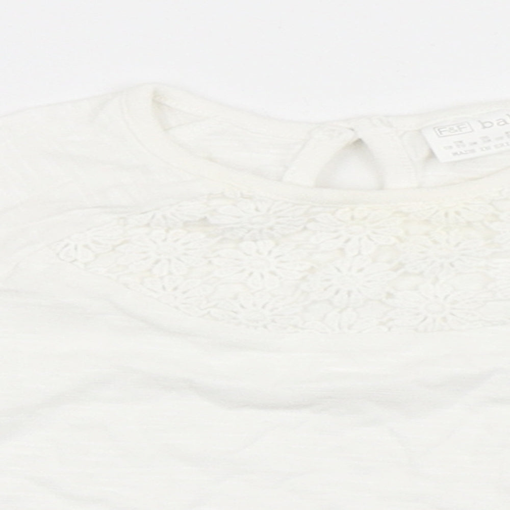F&F Girls Ivory  100% Cotton Basic T-Shirt Size 0-3 Months Round Neck Button