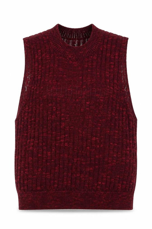 Front view of H&M women’s red polyester cropped tank, size XS, crew neck