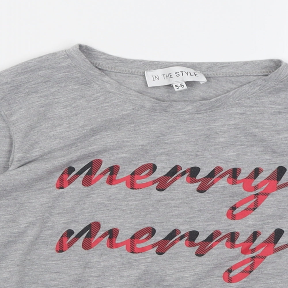 Close-up detail of In the Style girls’ grey polyester basic casual, size 5-6, years crew neck pullover - christmas