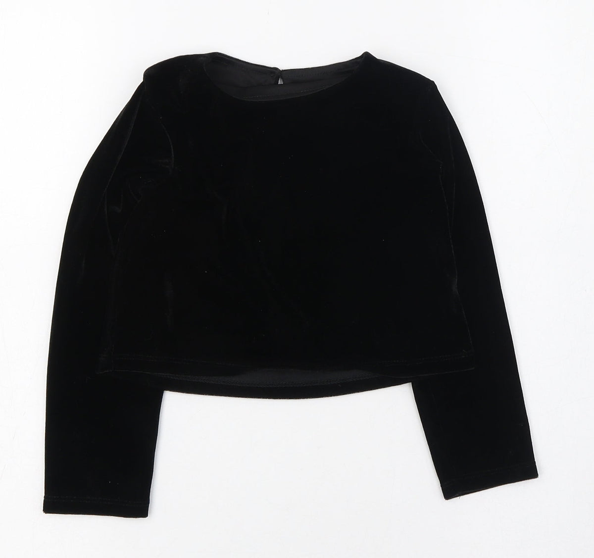 Additional front view of Dunnes girls’ black polyester basic t-shirt, size 5, years round neck button