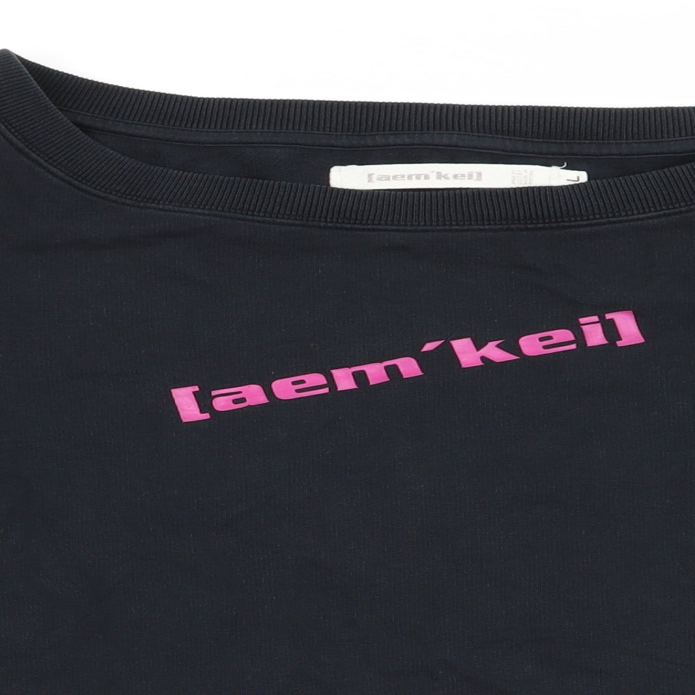 Close-up detail of Aem Kei women’s black 100% cotton pullover sweatshirt, size L, pullover