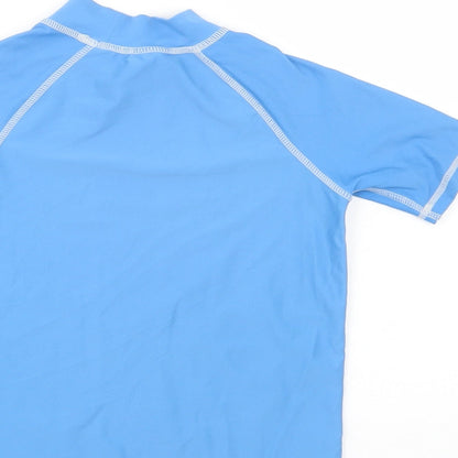 Brand and care label for Technolayer boys’ blue nylon pullover t-shirt, size 5-6, years mock neck pullover