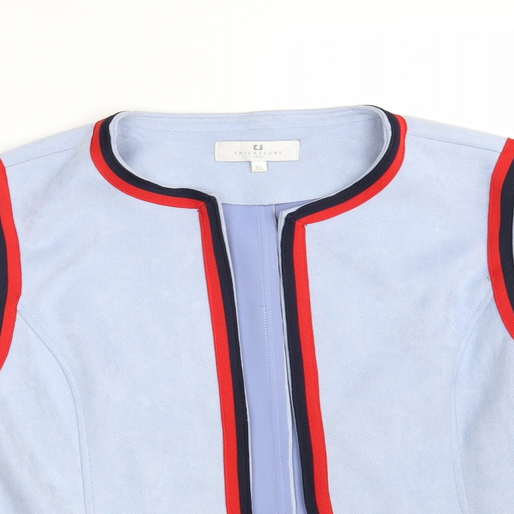 Close-up detail of Chic & Jeune women’s blue jacket, size XL