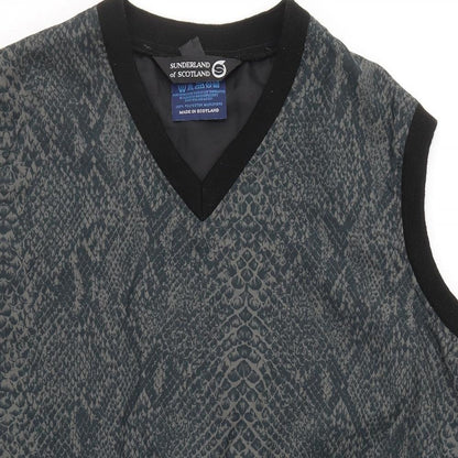 Sunderland of Scotland Womens Green Animal Print Polyester Pullover Tank Size M V-Neck Pullover