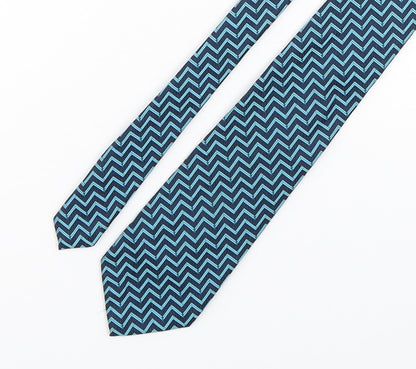 Additional front view of Gino Rossini men’s green striped polyester pointed tie one size