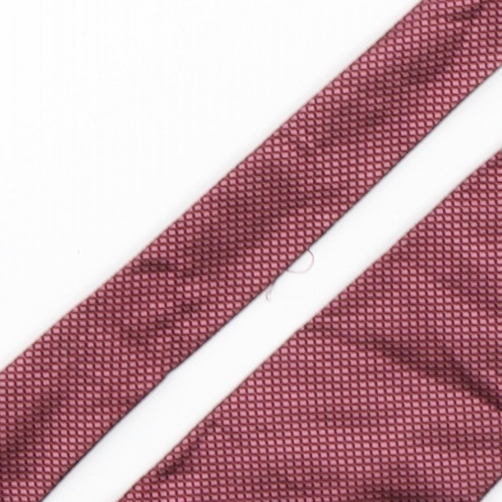 Close-up detail of Pascal Andre men’s red plaids & checks silk pointed tie one size