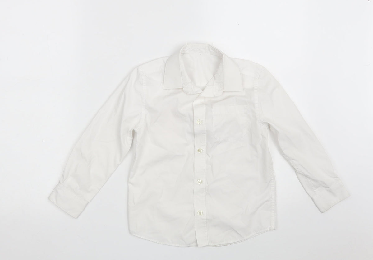 Additional front view of F&F boys’ white polyester basic button-up, size 5-6, years collared button