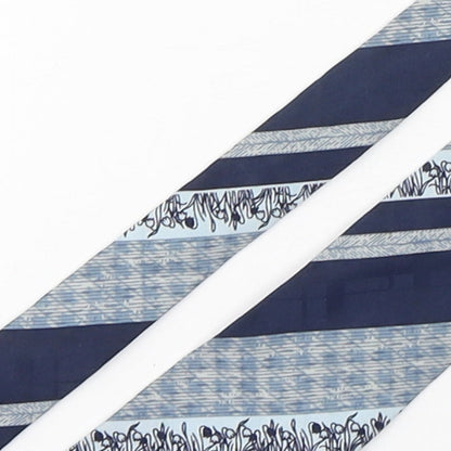 Close-up detail of Distinctive men’s blue geometric polyester pointed tie one size
