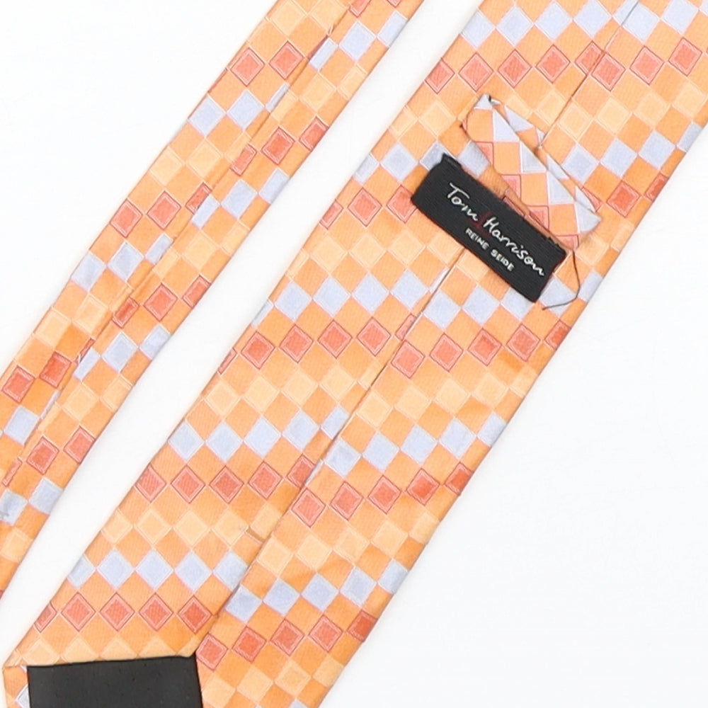 Brand and care label for Tom Harrison men’s multicoloured plaids & checks silk pointed tie one size