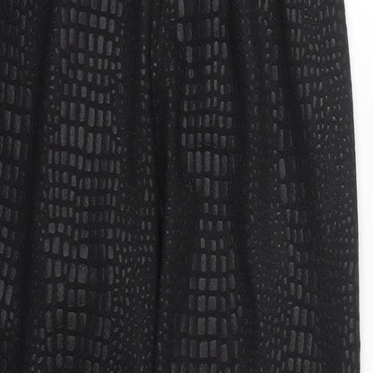 Womens UK Size 6 PRETTYLITTLETHING Regular Fit  Black Trousers