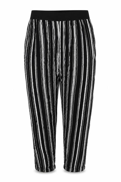 Womens UK Size 12 Selected Regular Fit Cropped Black Trousers