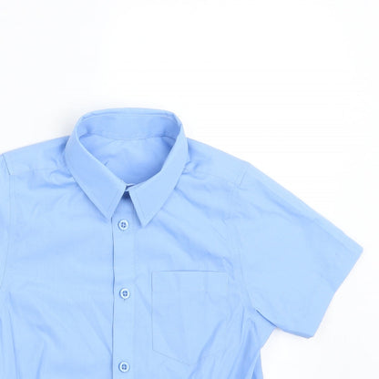 Close-up detail of Tu boys’ blue polyester basic button-up, size 7, years collared button