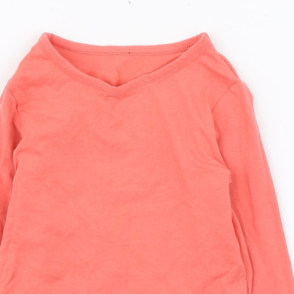 Close-up detail of St Bernard girls’ pink cotton basic t-shirt, size 3, years round neck pullover
