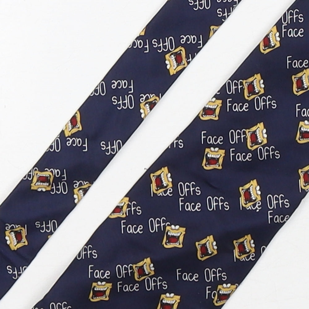 Close-up detail of Carnaval men’s multicoloured geometric silk pointed tie one size - face offs