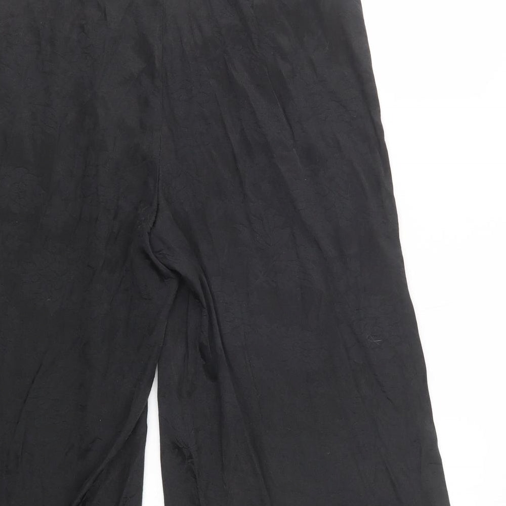 Womens UK Size 8 Missguided Regular Fit Cropped Black Trousers