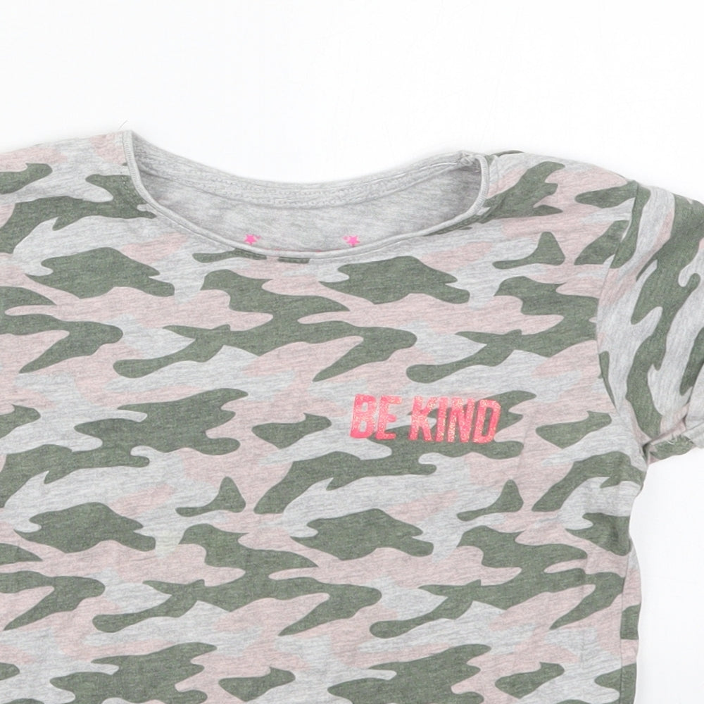 Primark Girls Green Camouflage Cotton Basic T-Shirt Size 8-9 Years Crew Neck Pullover - Be Kind