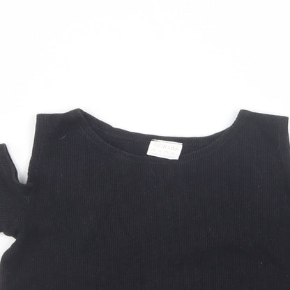 F&F Girls Black  Cotton Cropped T-Shirt Size 6-7 Years Crew Neck Pullover - Cold Shoulder