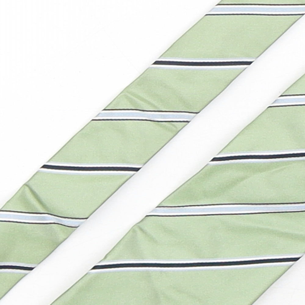 Close-up detail of Eterna men’s green striped silk pointed tie one size