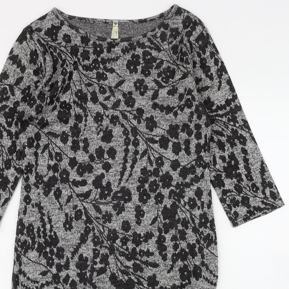 Close-up detail of Blue Vanilla women’s grey floral polyester bodycon, size L, round neck pullover