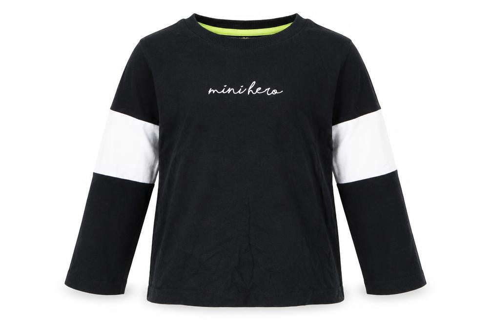 Front view of F&F boys’ multicoloured cotton basic t-shirt, size 18-24, months round neck pullover