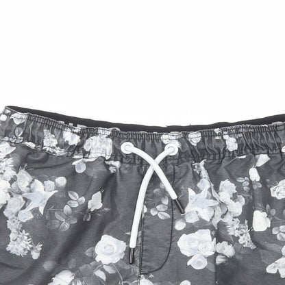 Supply & Demand Womens Grey Floral Polyester Bermuda Shorts Size 10 L10 in Regular Drawstring - Estimated Size