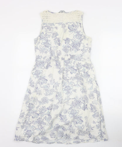 TU Womens White Geometric Cotton Fit & Flare  Size 10  Scoop Neck Button