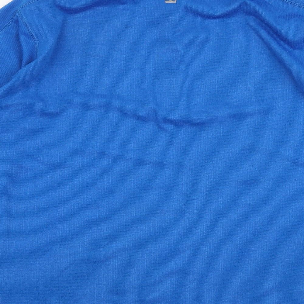 Brand and care label for Hind men’s blue polyester pullover sweatshirt, size M