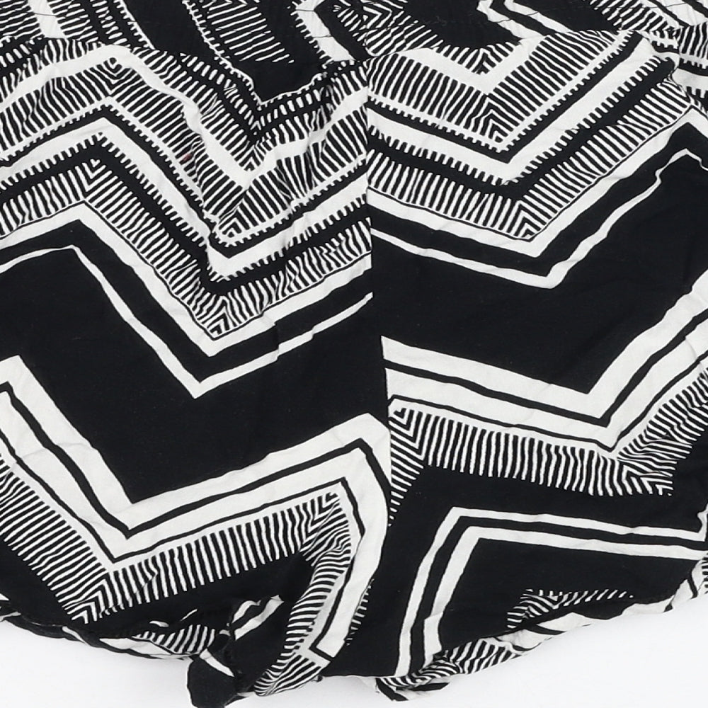 Papaya Womens Black Geometric Viscose Hot Pants Shorts Size 12 L3 in Relaxed