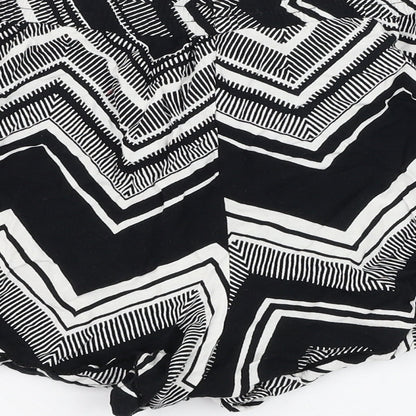 Papaya Womens Black Geometric Viscose Hot Pants Shorts Size 12 L3 in Relaxed