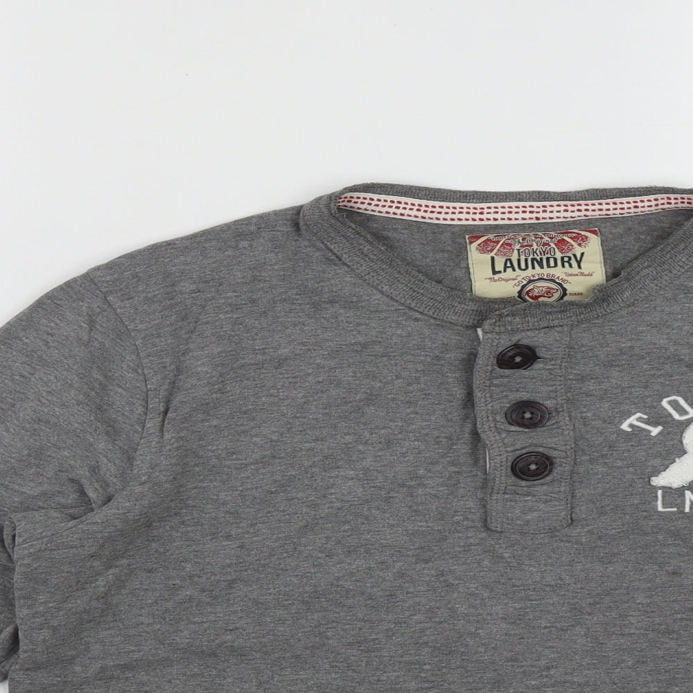 Close-up detail of Tokyo men’s grey round neck cotton jumper, size S