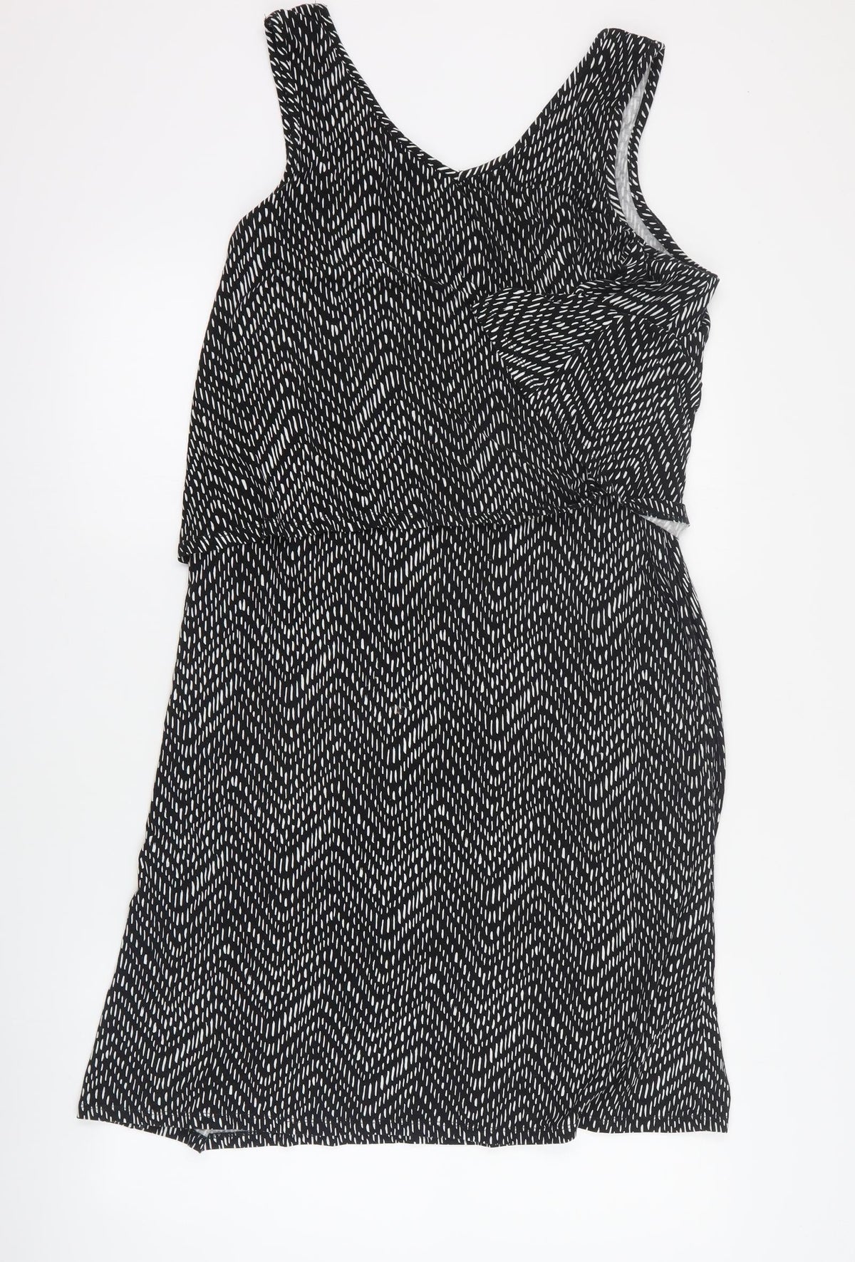 Back view of Target women’s black geometric viscose a-line, size XL, v-neck pullover