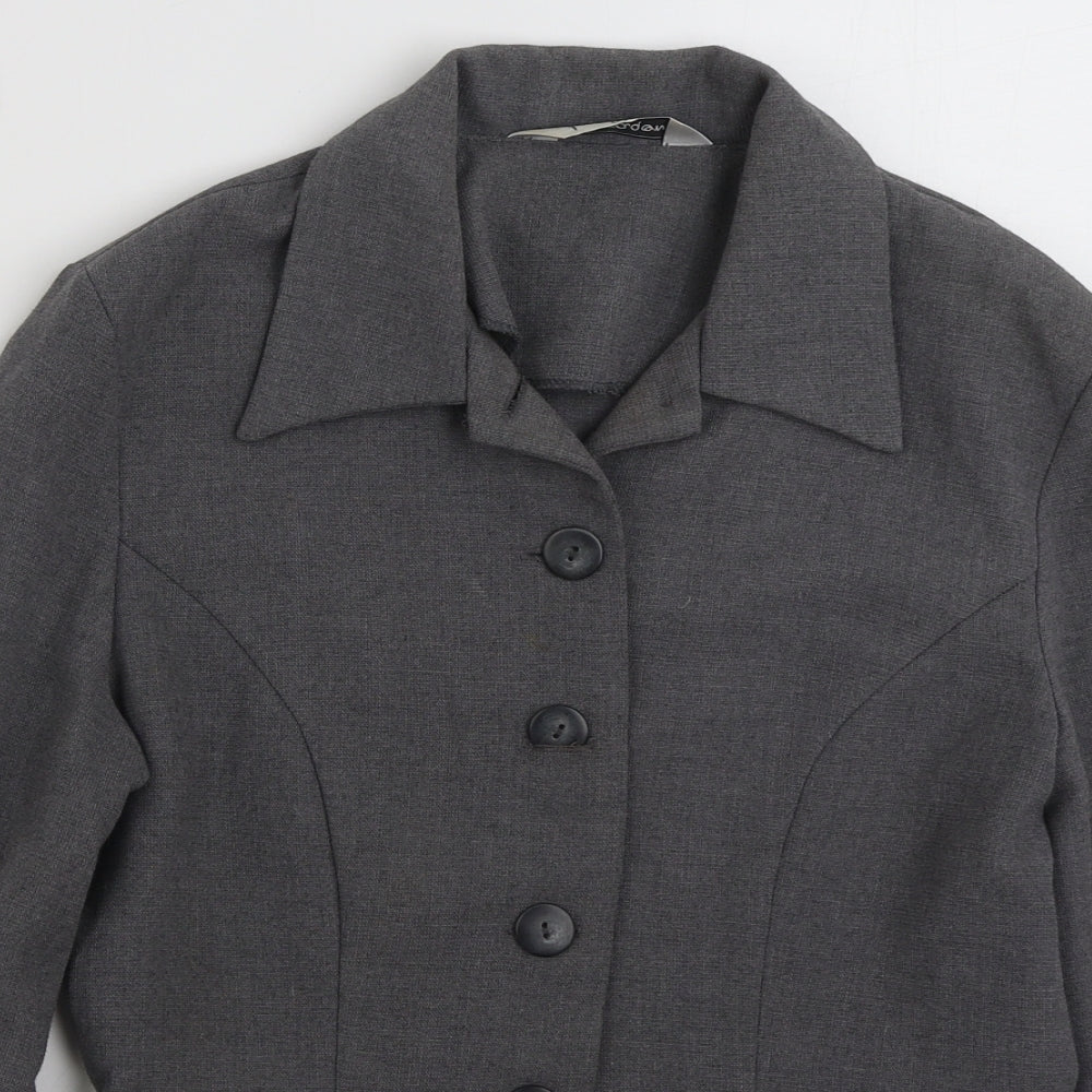 Close-up detail of Paragon women’s grey jacket blazer, size UK 10, button