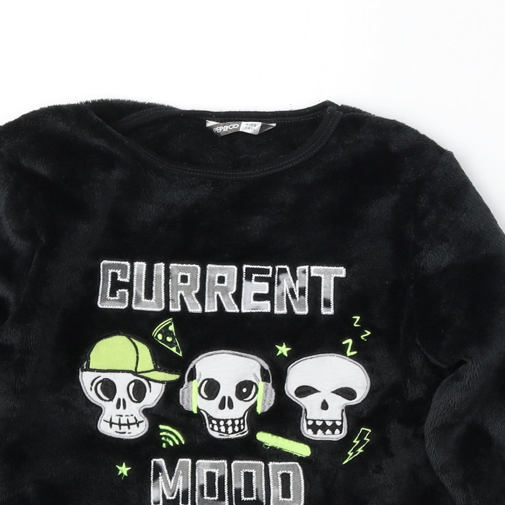 Close-up detail of Pep&Co boys’ black solid polyester pyjama top, size 7-8, years