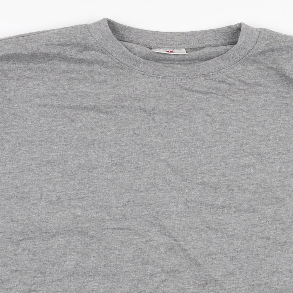Close-up detail of CS men’s grey polyester pullover sweatshirt, size M