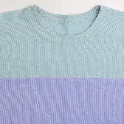 Close-up detail of women’s multicoloured colourblock polyester pullover sweatshirt, size M, pullover -, size M-l