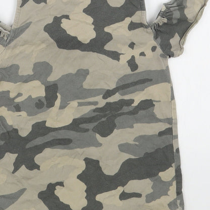 NEXT Girls Green Camouflage 100% Cotton Basic T-Shirt Size 5 Years Boat Neck Pullover