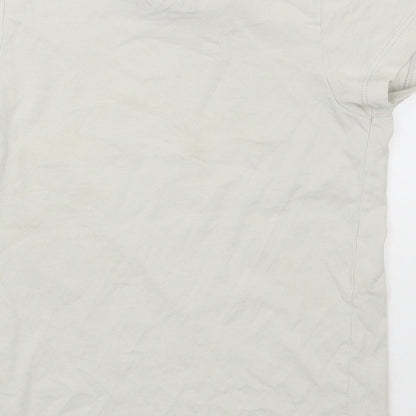 Brand and care label for Matalan boys’ white 100% cotton basic t-shirt, size 6, years round neck pullover