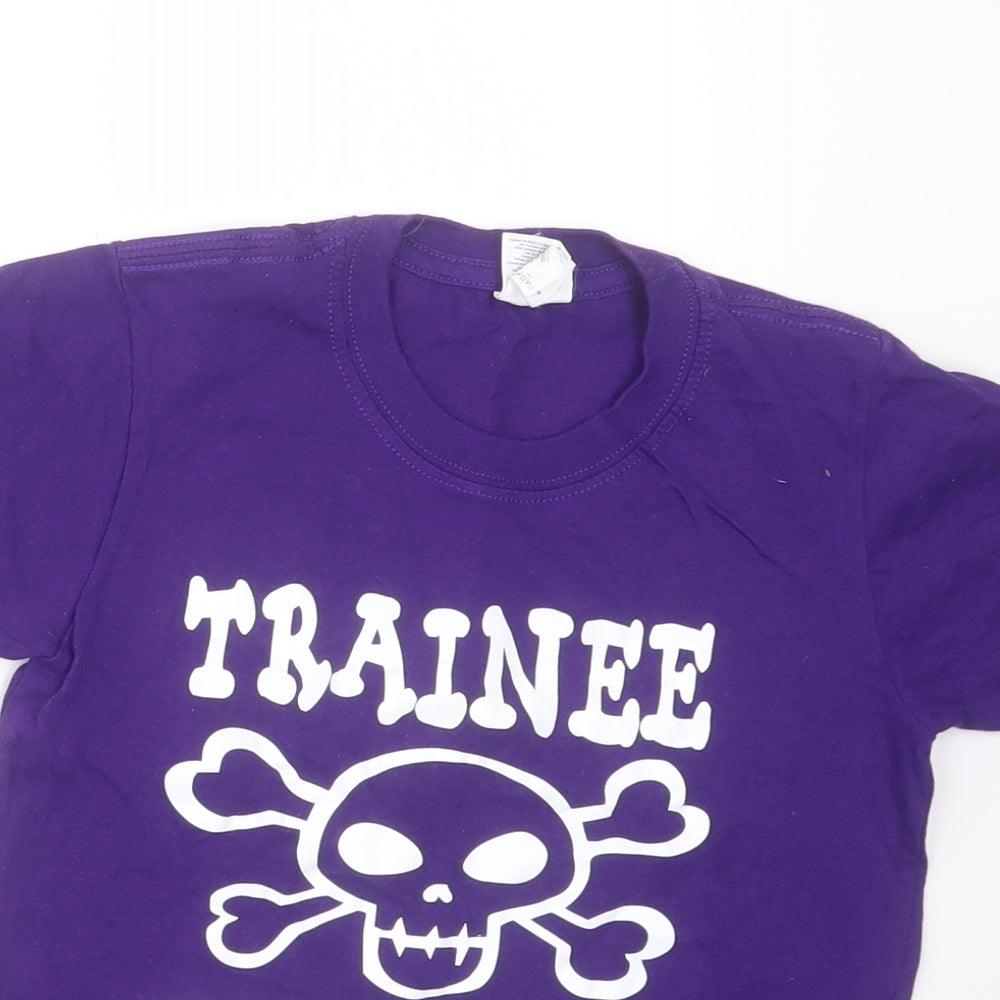 Close-up detail of Gildan boys’ purple cotton basic t-shirt, size 5-6, years crew neck pullover
