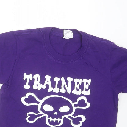 Close-up detail of Gildan boys’ purple cotton basic t-shirt, size 5-6, years crew neck pullover