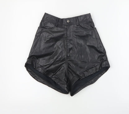 PRETTYLITTLETHING Womens Black  Polyurethane Hot Pants Shorts Size 6 L5 in Regular Button