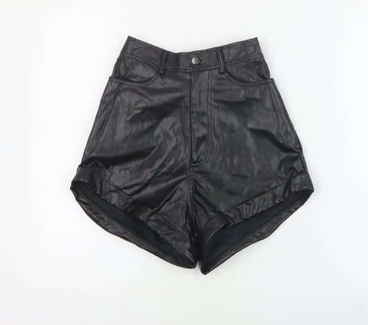 PRETTYLITTLETHING Womens Black  Polyurethane Hot Pants Shorts Size 6 L5 in Regular Button