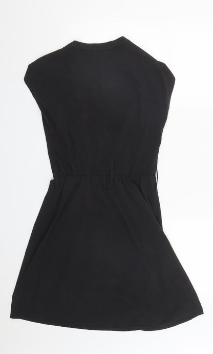 H&M Womens Black  Polyester Fit & Flare  Size 6  V-Neck
