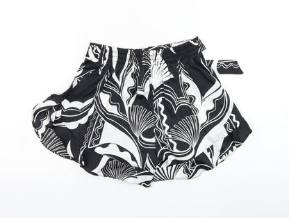 River Island Womens Black Geometric Polyester Bermuda Shorts Size S L3 in Regular