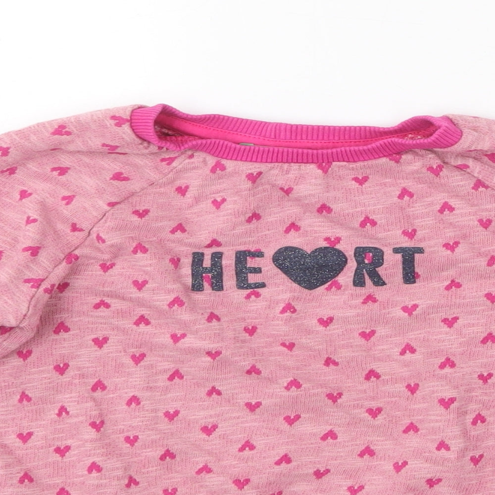 United Colors of Benetton Girls Pink Round Neck Geometric Cotton Pullover Jumper Size XS   - Love heart print.