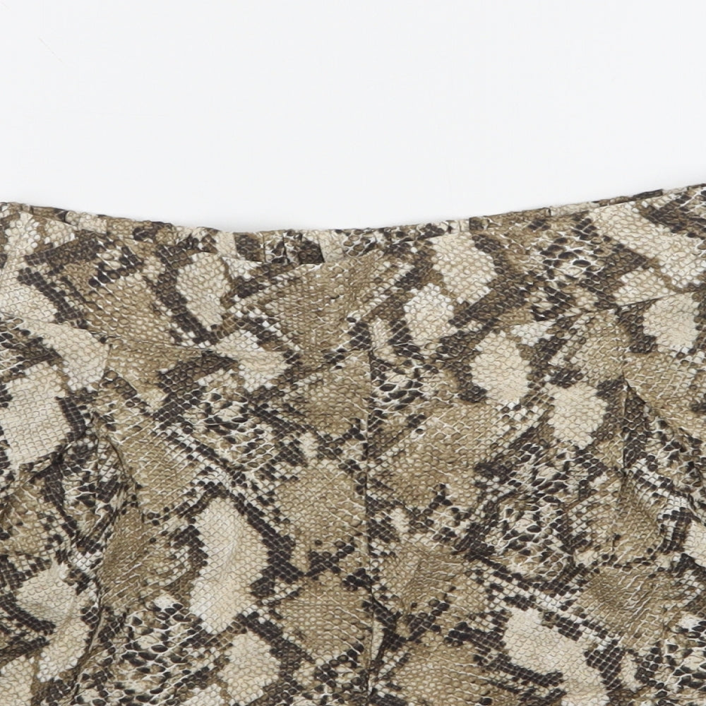 H&M Womens Green Animal Print Viscose Mom Shorts Size 8 L4 in Regular