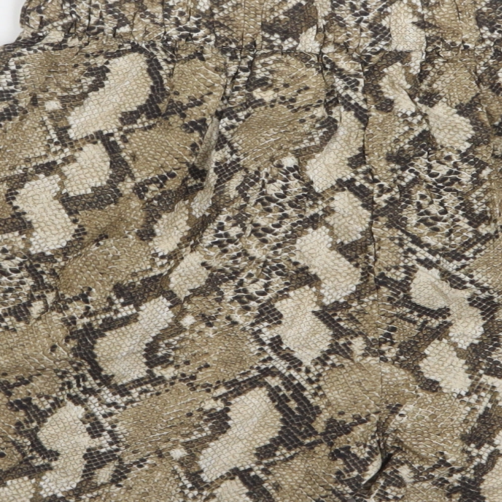 H&M Womens Green Animal Print Viscose Mom Shorts Size 8 L4 in Regular