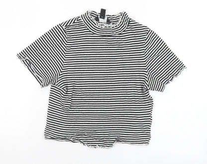 Womens UK Size 8 New Look Black Cropped T-Shirt