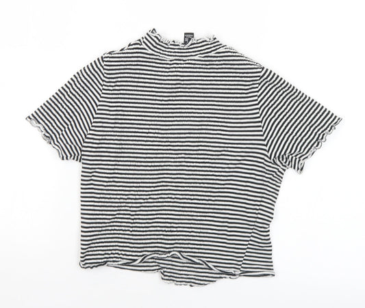 Womens UK Size 8 New Look Black Cropped T-Shirt